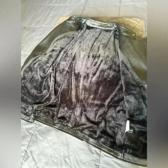 Leather Jacket - Picture 7 of 15